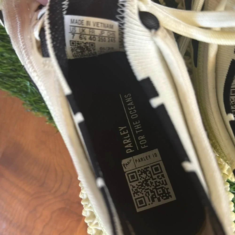 Adidas Women’s 4DFWD x Parley Athletic Running Shoes - Picture 10 of 10